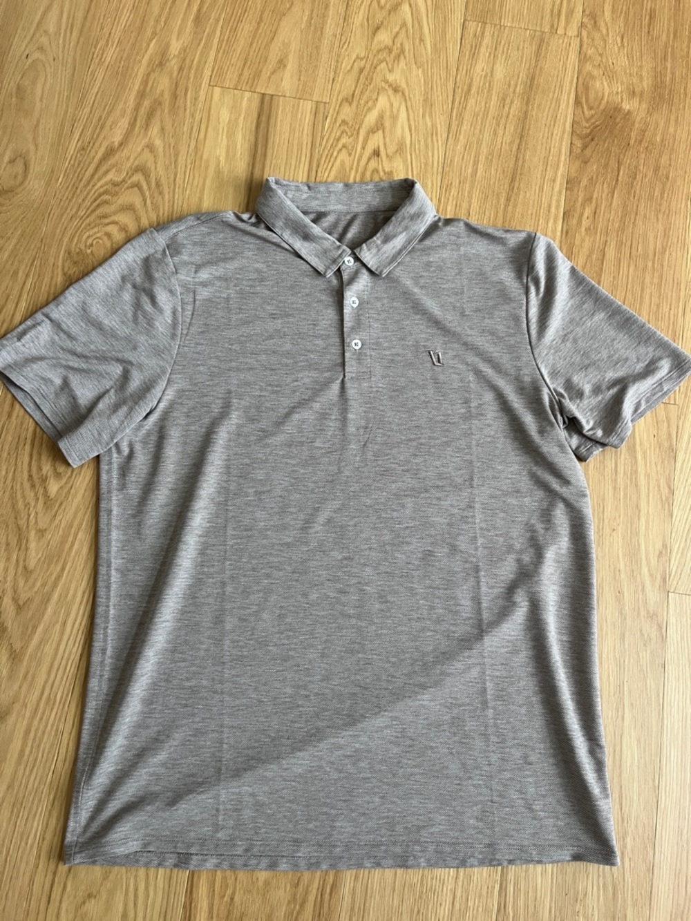 Vuori Men's Knit Twill Polo Heather Camel size L